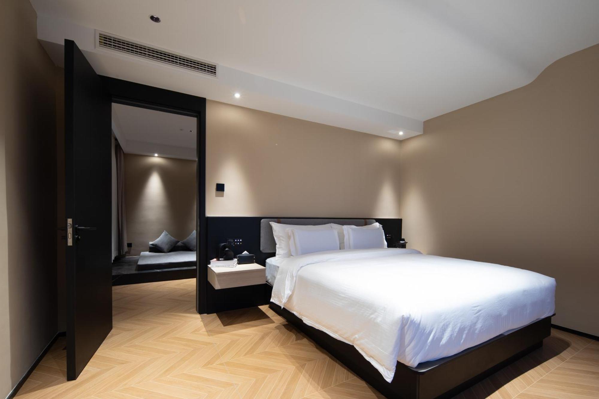 See You Soon At The Ritz Rose Summer Hotel Sanya Zewnętrze zdjęcie
