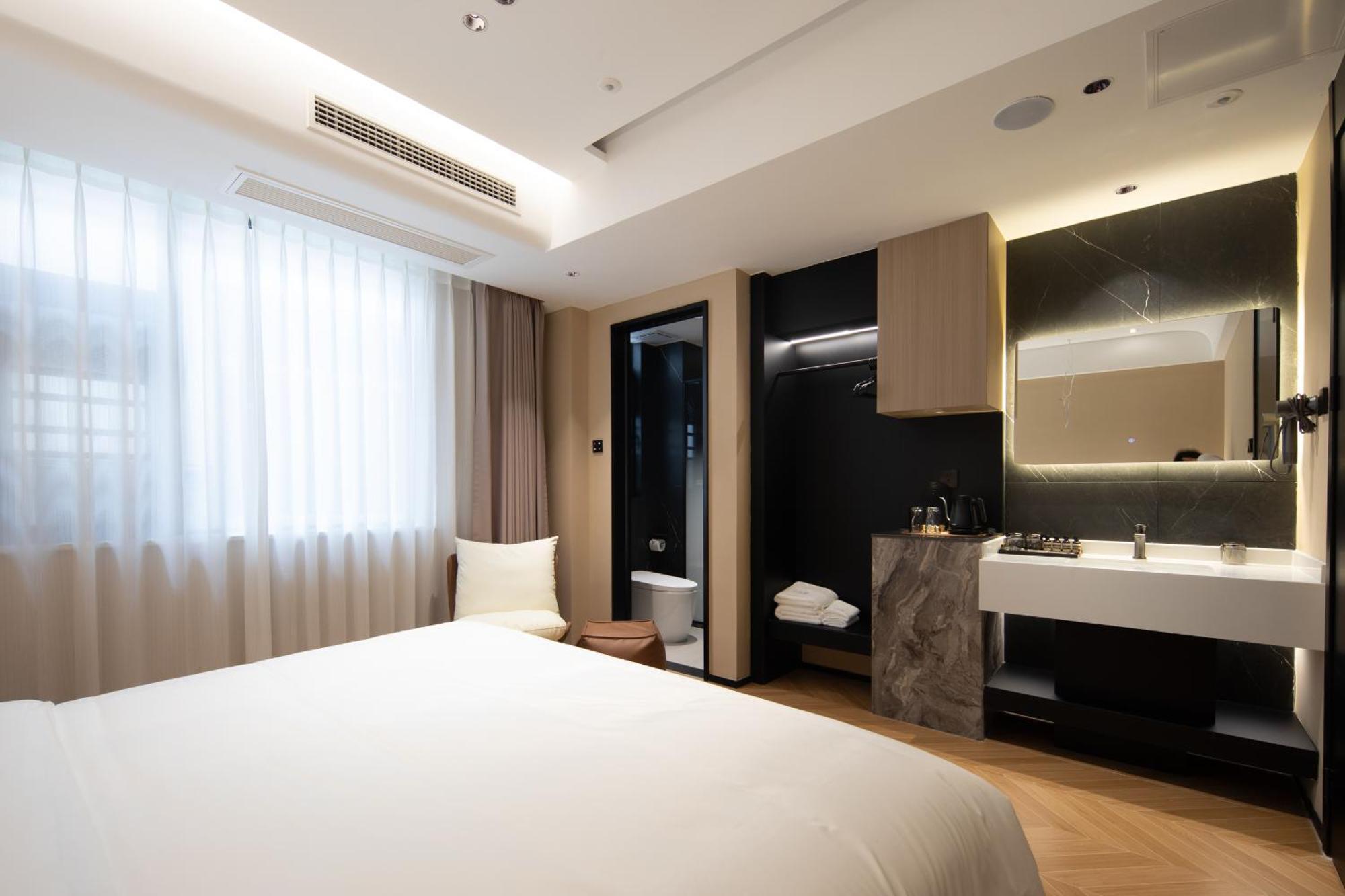 See You Soon At The Ritz Rose Summer Hotel Sanya Zewnętrze zdjęcie